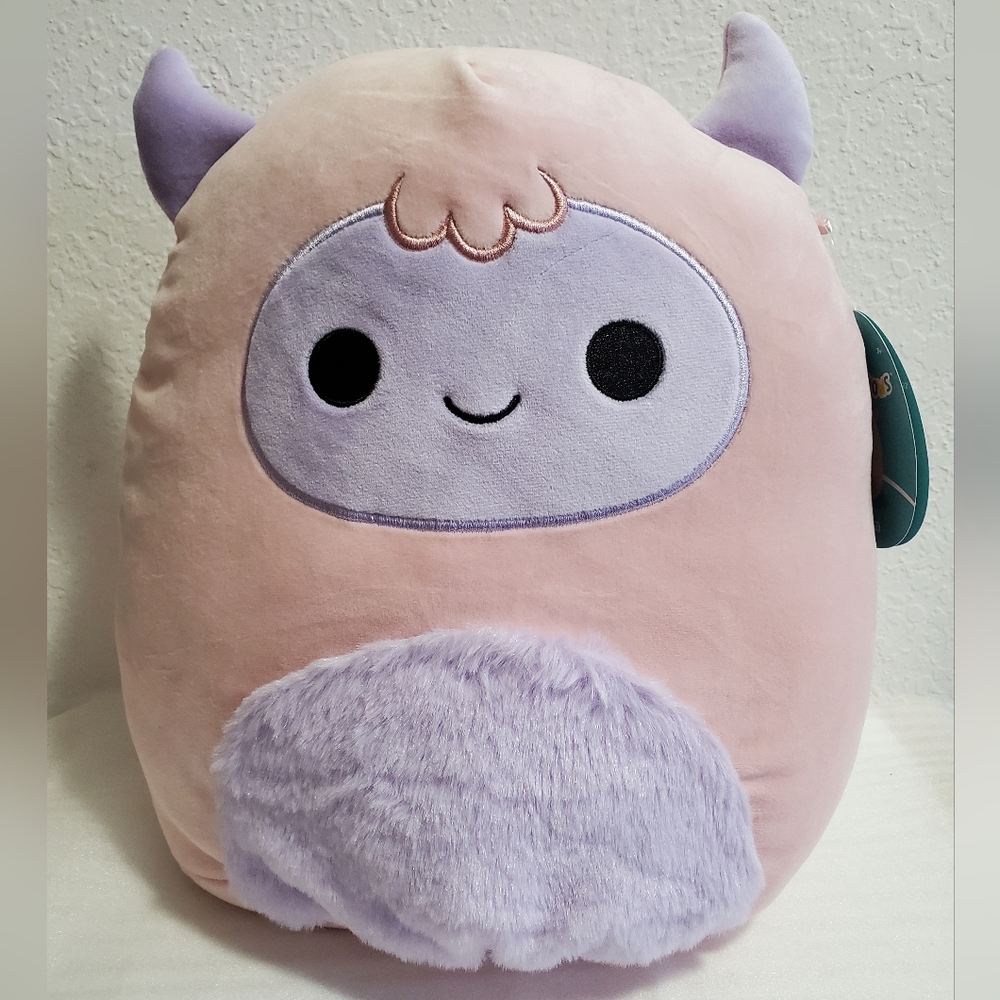 NWT 11" Ronalda, The Yeti Squishmallows